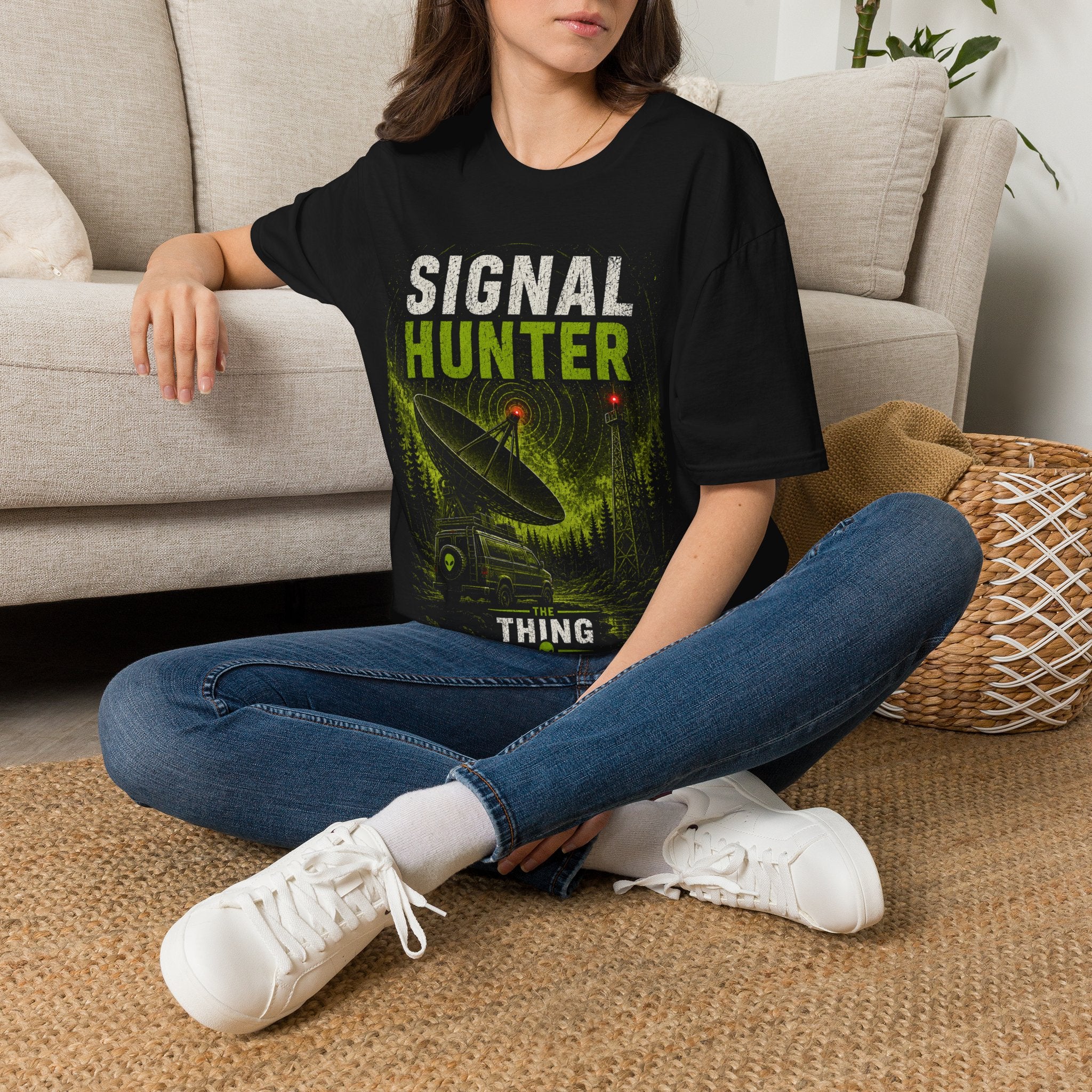 The Thing UFO - Official SIGNAL HUNTER T-Shirt